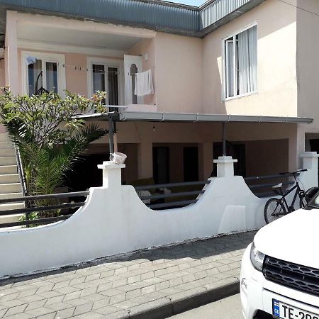Zaza Guest House Kobuleti Eksteriør bilde